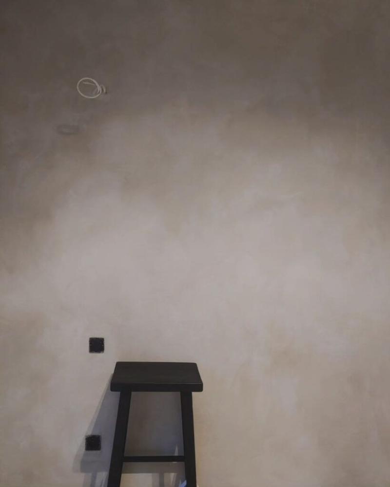 Modern living room featuring ZUBRA Limewash with natural light and soft textures