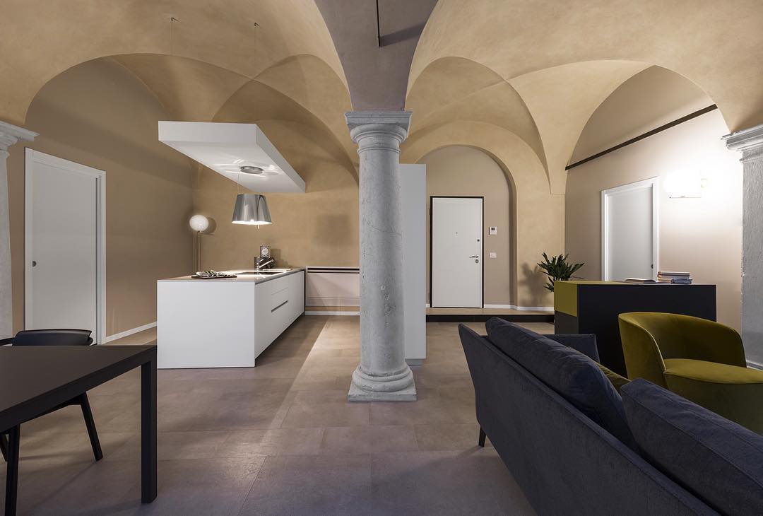 21. Lime Plaster, Italy