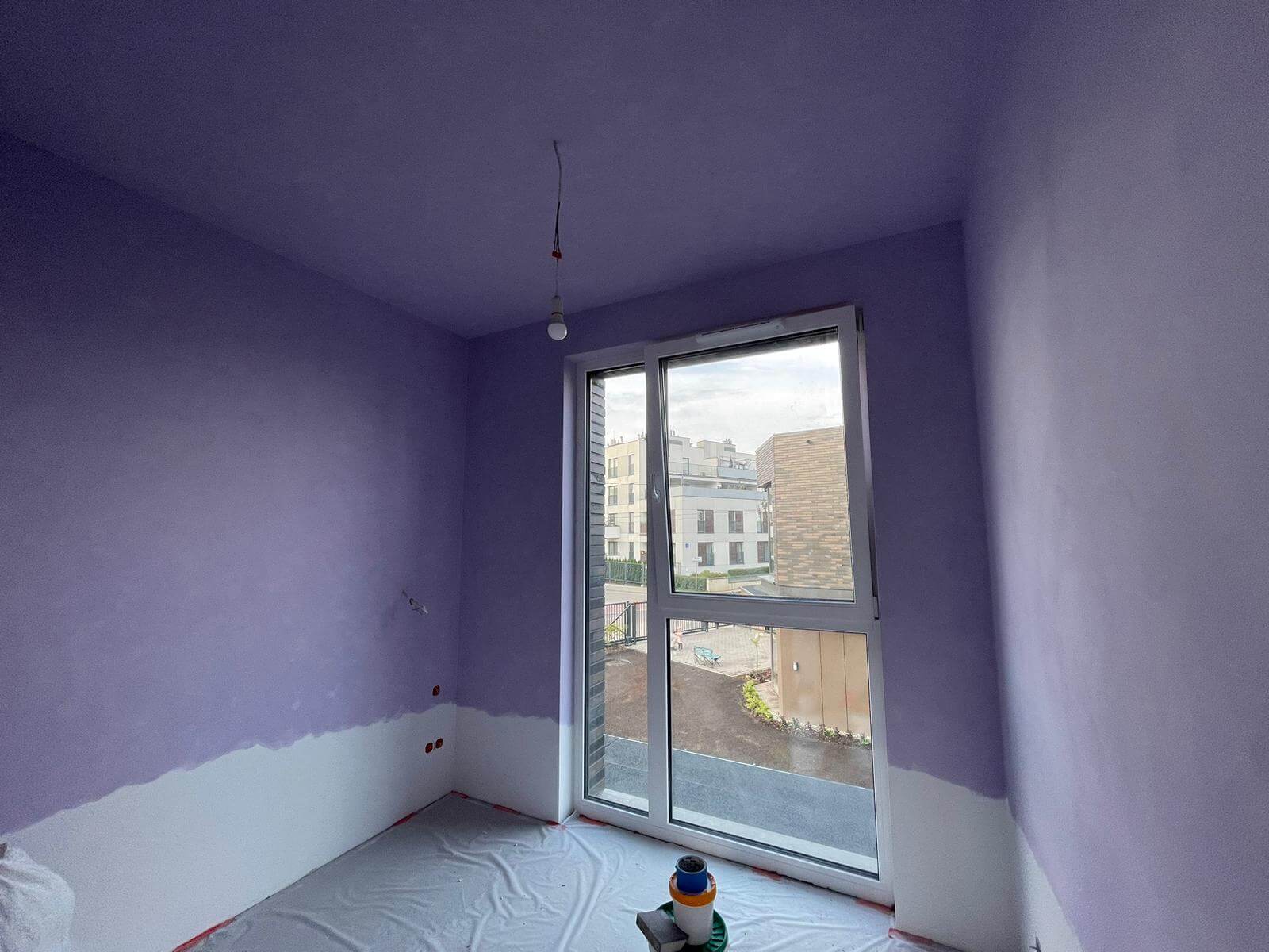 33. Limewash Paint, Poland