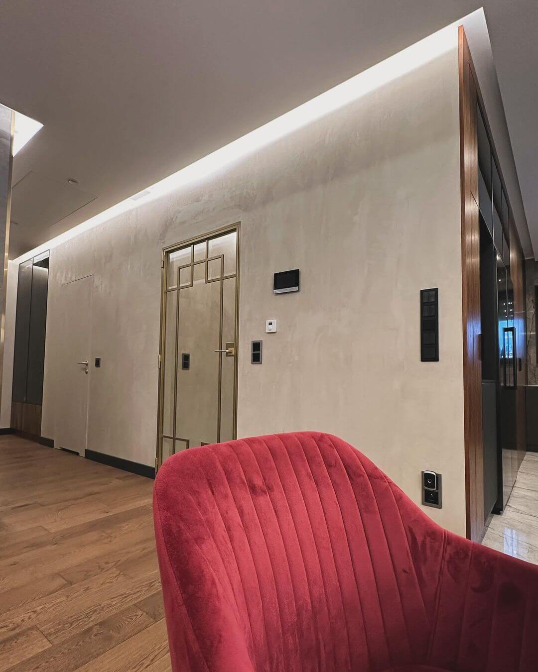 18. Lime Plaster, Poland