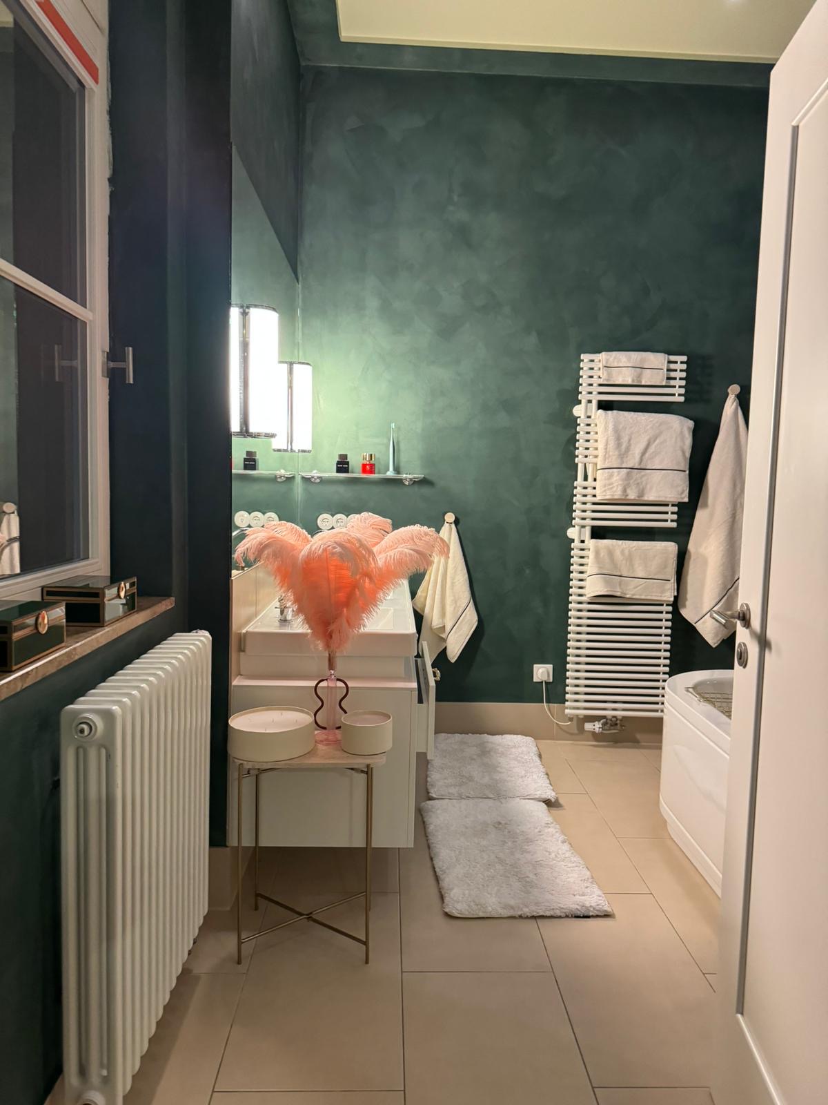 Limewash in bathroom